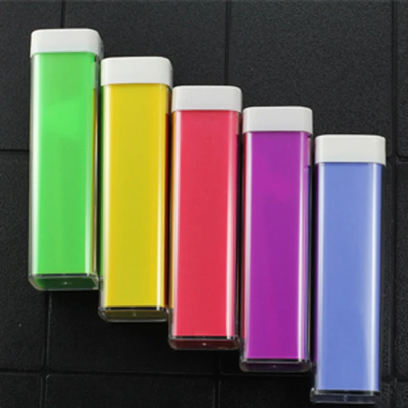 Tragbare Powerbank mit Dual-Ausgang und kompaktem Design Skanto