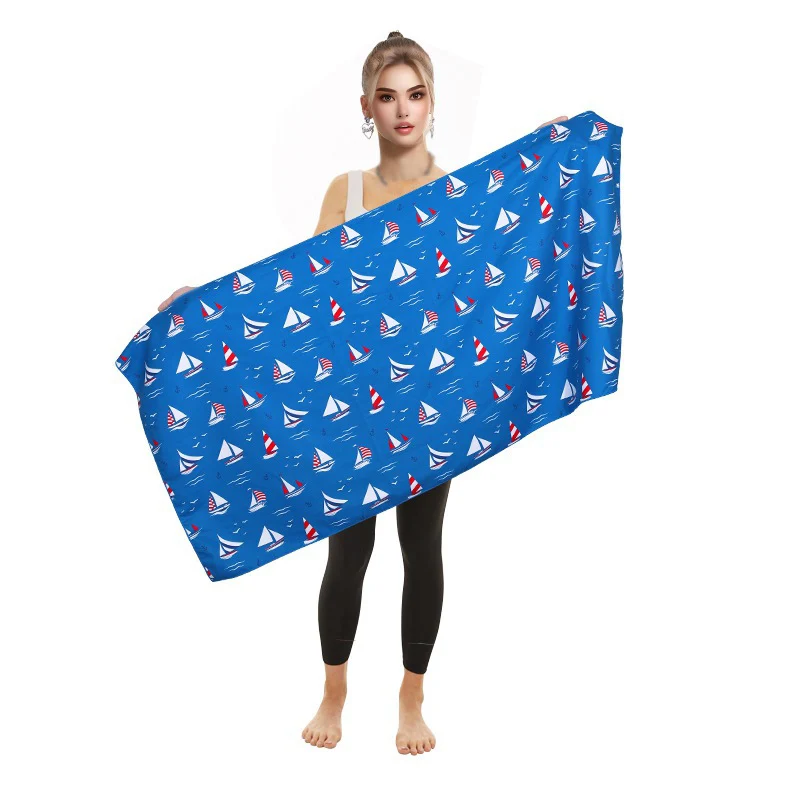 Strandtuch mit lebhaftem Flamingo-Motiv und schnelltrocknendem Material Skanto