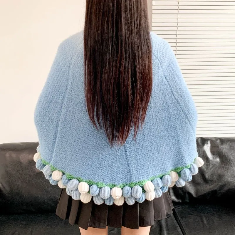 Poncho mit farbenfrohem Pompon-Detail Skanto