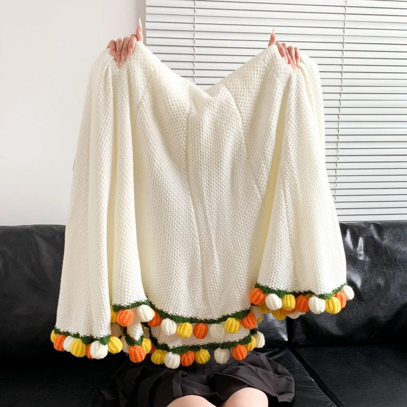 Gemütlicher Strickschal mit Blumenmuster Skanto