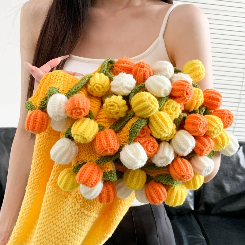 Elegante handgemachte Strickdecke mit Blumenmuster Skanto