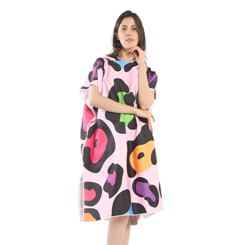 Strandkleid mit Tropenprint Skanto
