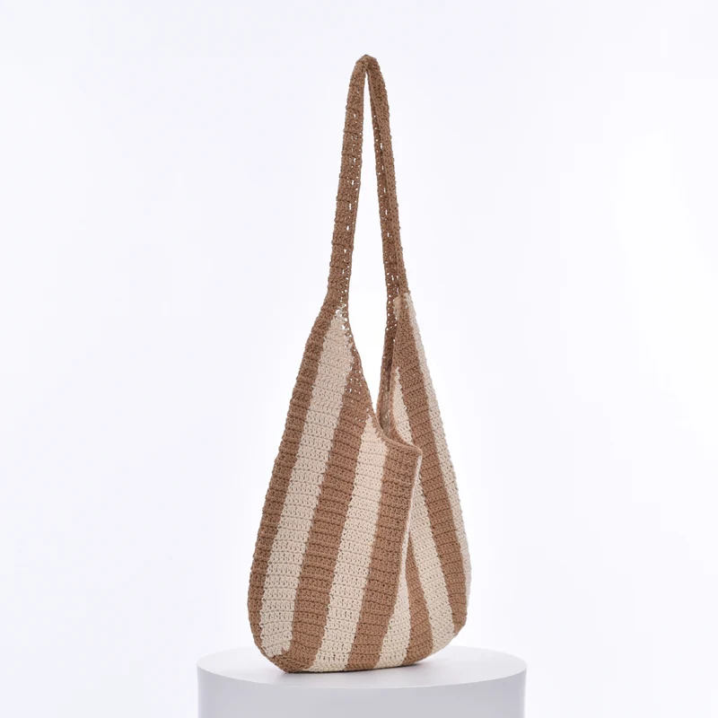 Handgefertigte gestrickte Tasche Skanto