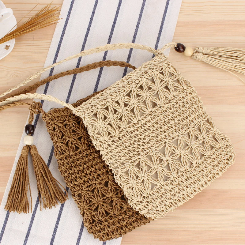 Handtasche aus handgeknüpftem Naturmaterial mit elegantem Fransenanhänger Skanto