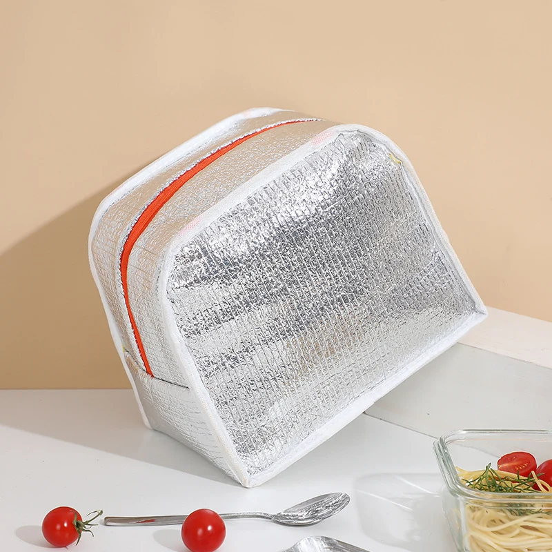 Niedliche isolierte Lunchtasche Skanto