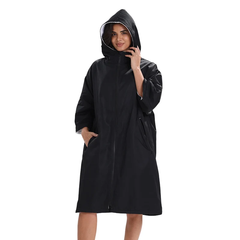 Wasserabweisender Reise-Poncho Skanto