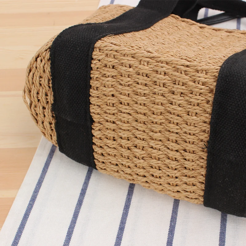 Handtasche aus geflochtenem Naturmaterial mit verstellbarem Schulterriemen Skanto