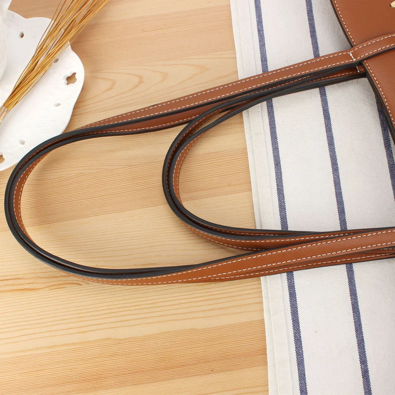 Handtasche aus geflochtenem Naturmaterial mit hochwertigem Lederdetail Skanto