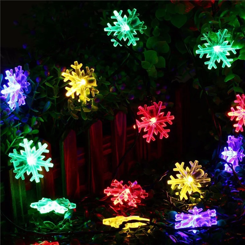 Skanto Kugel-LED-Lichterkette mit wasserdichtem Kupferdraht und strukturierten Klarglasbirnen Skanto