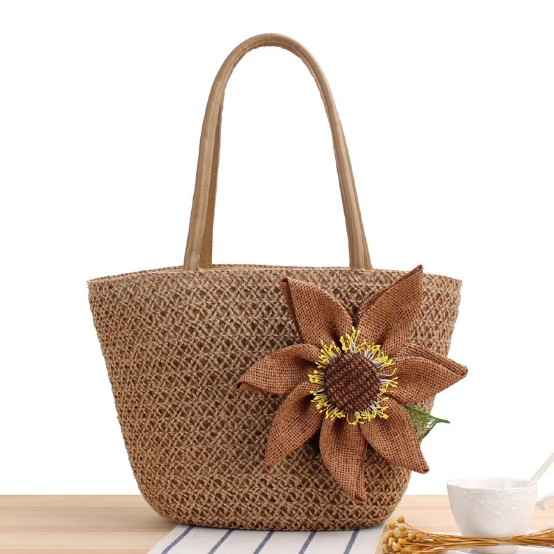 Handtasche mit floraler Applikation aus Naturmaterial Skanto