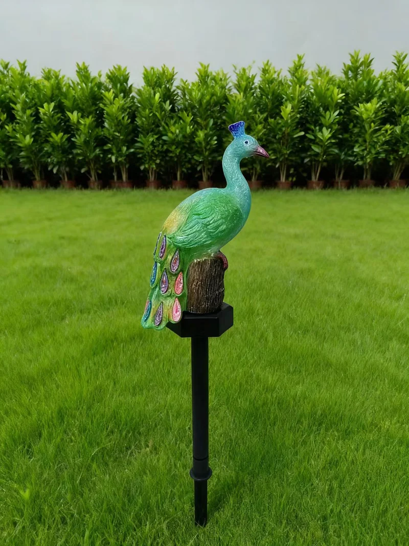 Niedliches Solar-Eichhörnchen Gartenstecker Licht mit integriertem Solarpanel und warmem LED-Glühen Skanto