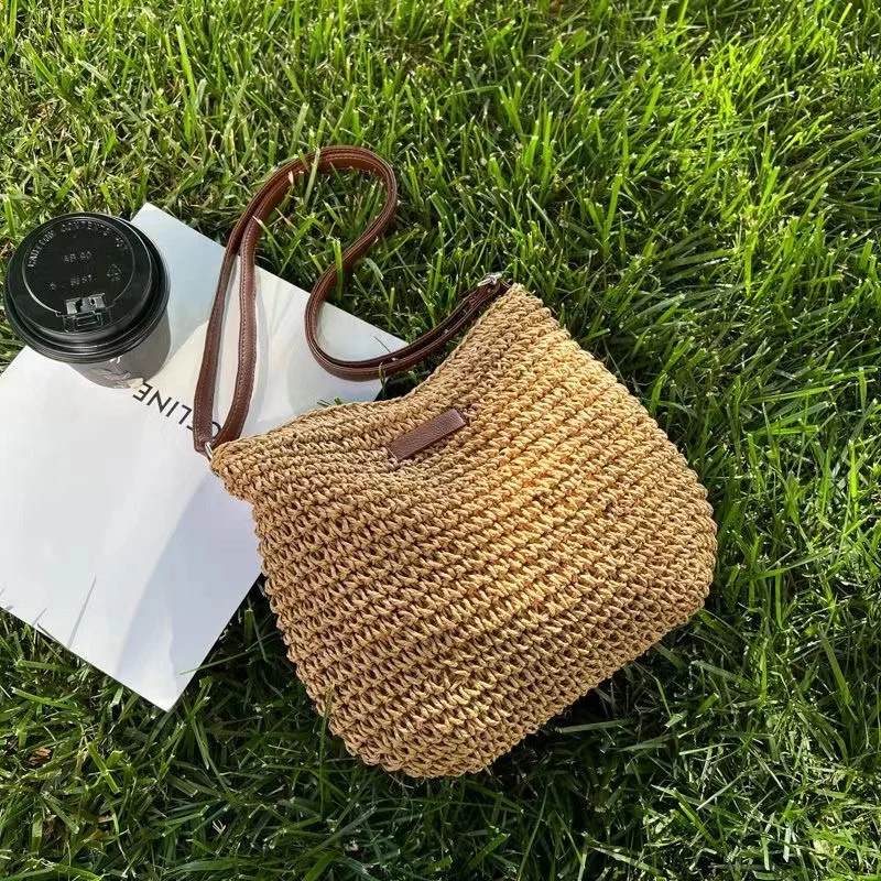 Handgeknüpfte Umhängetasche mit Lederakzenten Skanto