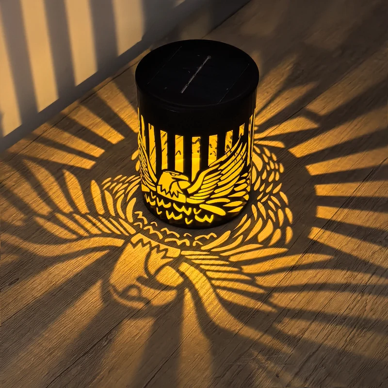 Solar-Laterne mit aufwendigen Mandala-Schnitzereien und warmem LED-Spotlight Skanto