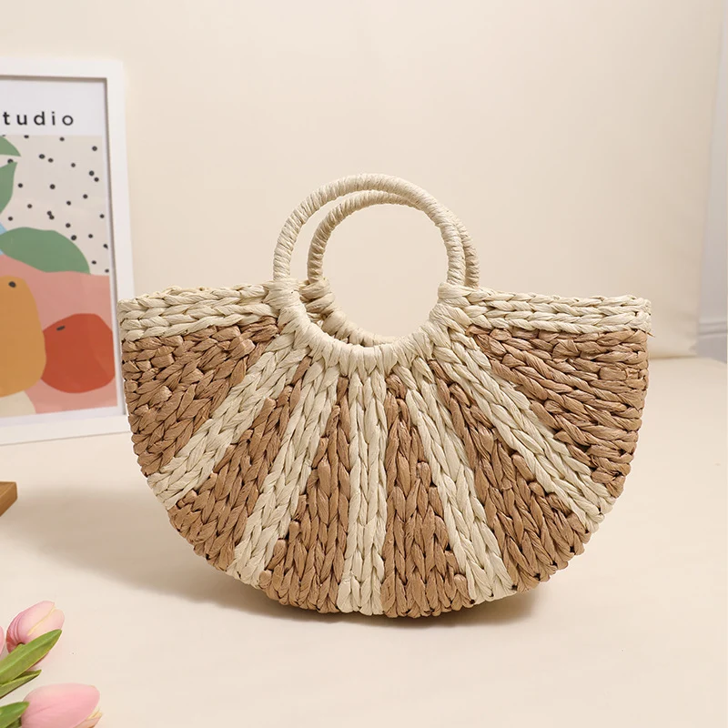 Handtasche aus handgewebtem Bast mit strukturierter Basis Skanto