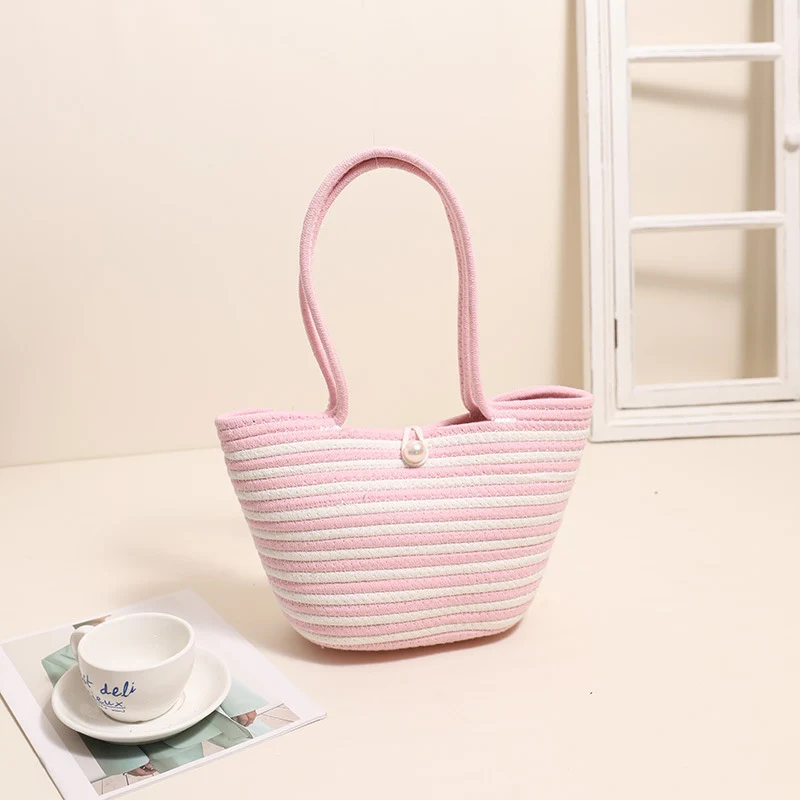 Trendige Handtasche mit stylischen Streifen Skanto