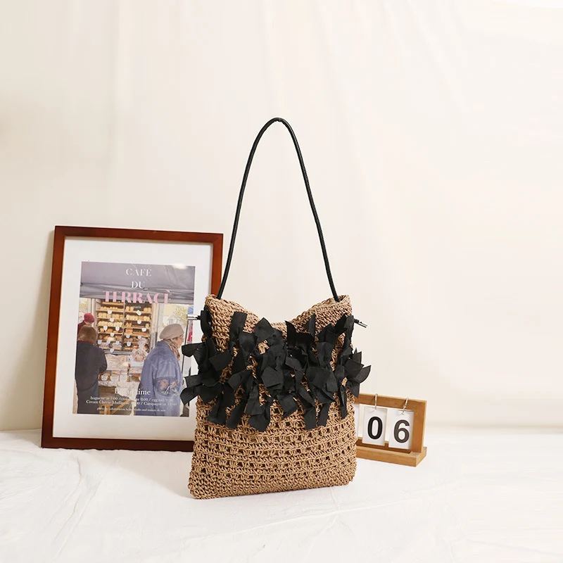 Handgemachte Strandtasche mit dekorativen Schleifen Skanto