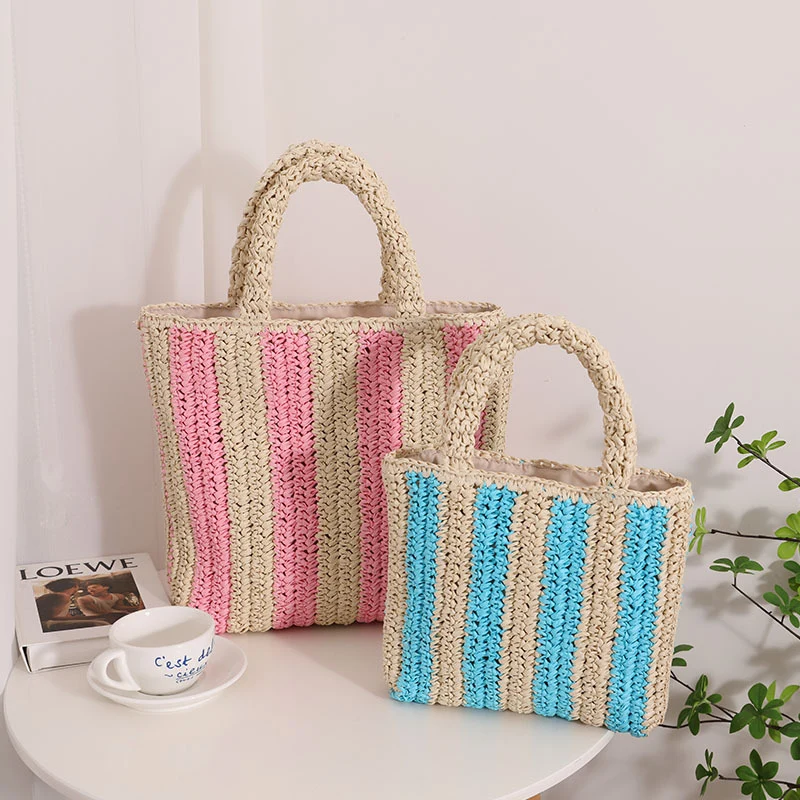 Moderne Strohtasche mit strukturiertem Faltdesign Skanto