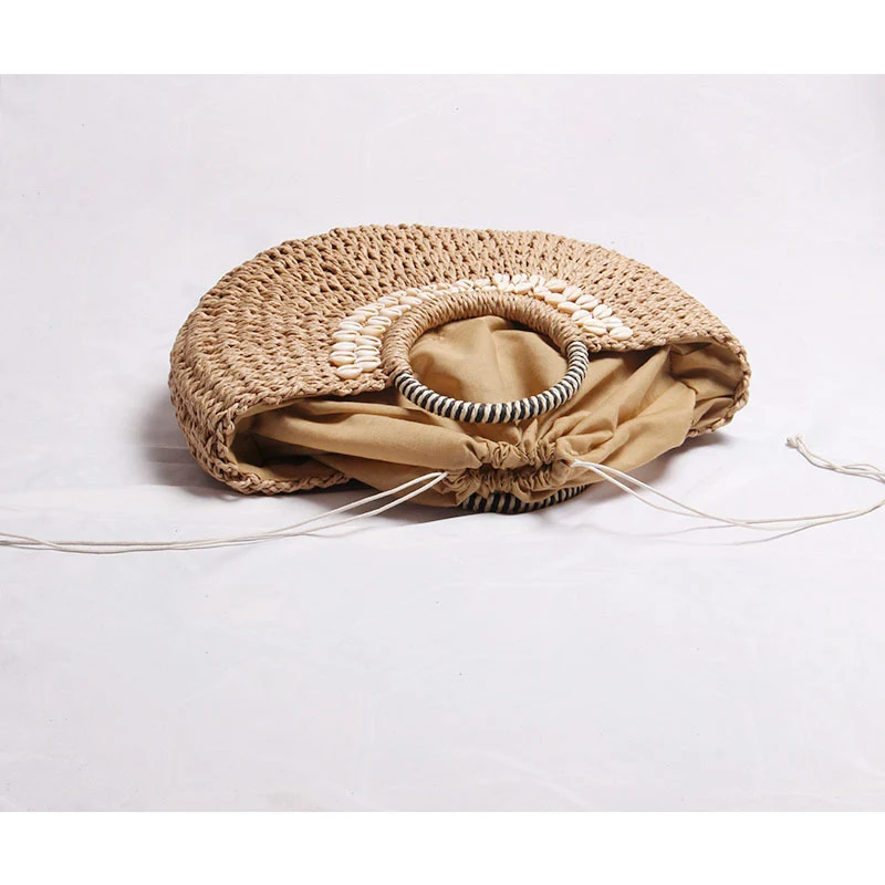 Elegante Korbtasche mit Muschel-Dekor Skanto