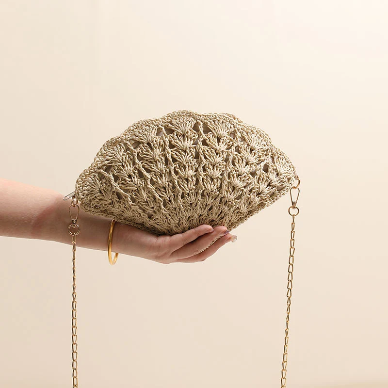 Elegante Clutch im Muscheldesign Skanto