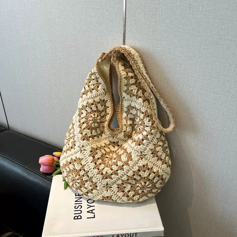 Handgeknüpfte Schultertasche mit Blumenmotiven Skanto