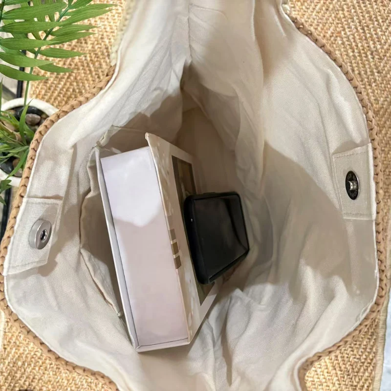 Stylische Tasche aus Naturgeflecht Skanto