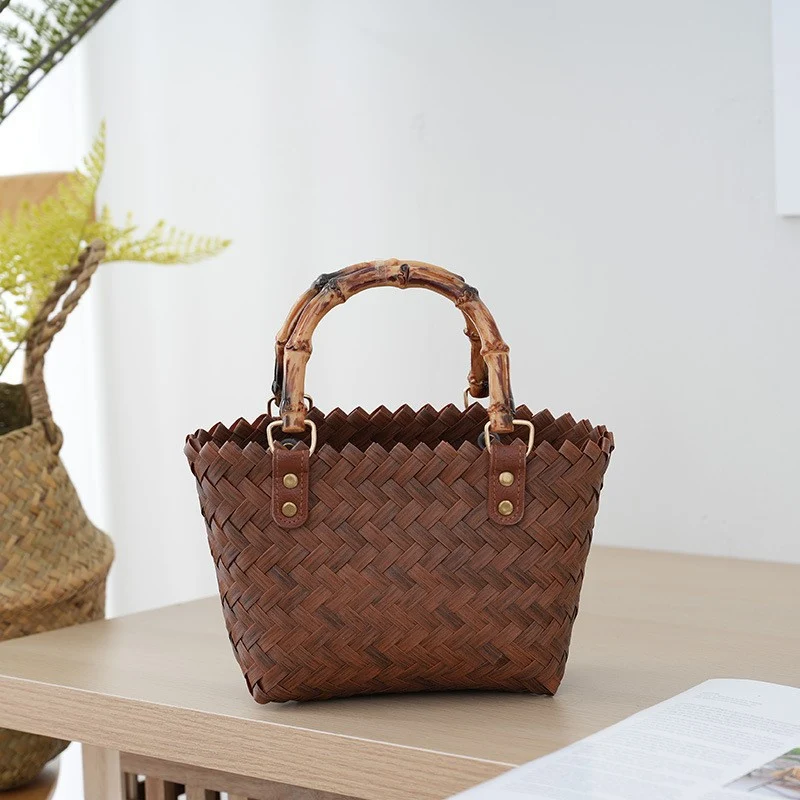 Handtasche aus gewebtem Material mit Bambusgriff Skanto