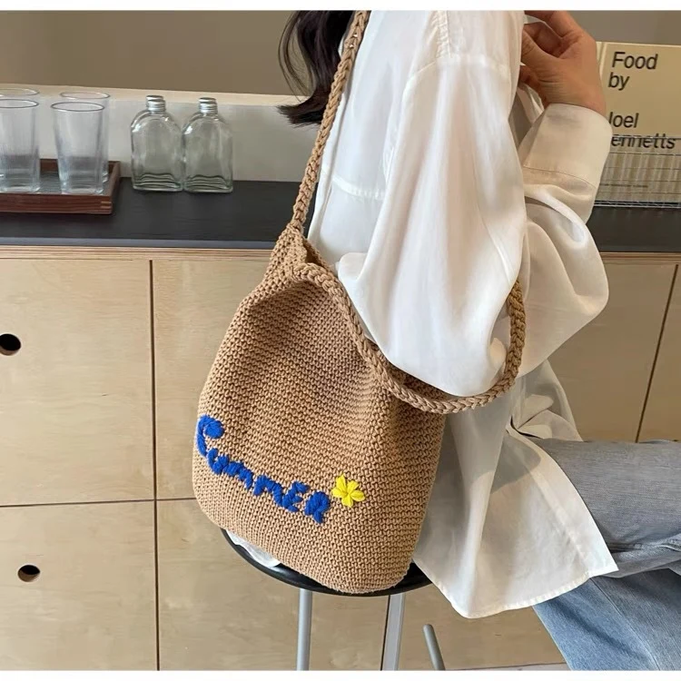 Handgemachte Baumwolltasche mit hellem Sommermotiv Skanto
