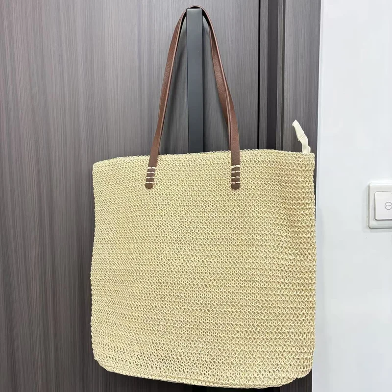 Geräumige Handtasche aus hochwertigem geflochtenem Naturmaterial Skanto