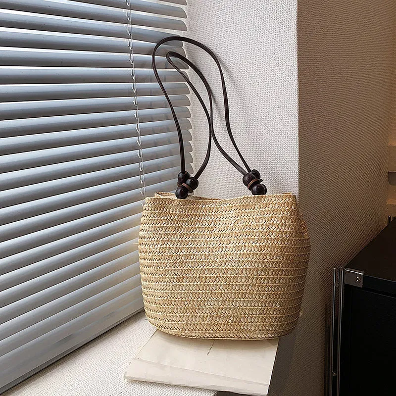 Elegante Korbtasche mit Lederdetails Skanto