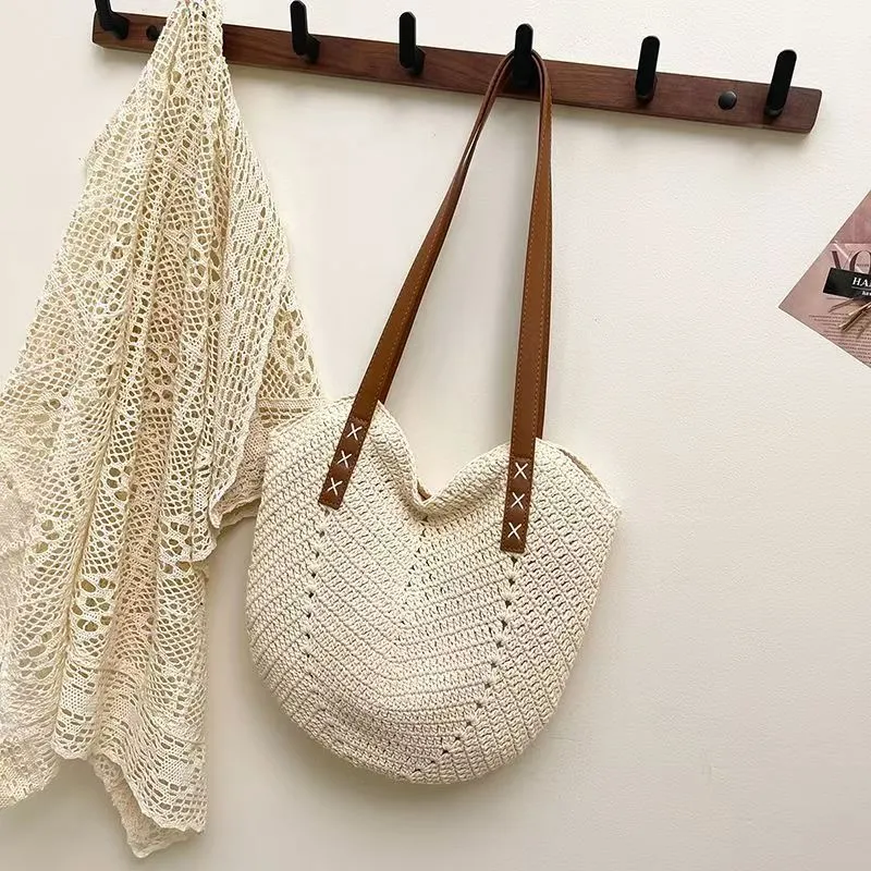 Handgefertigte Strandtasche mit eleganten Ledergriffen Skanto