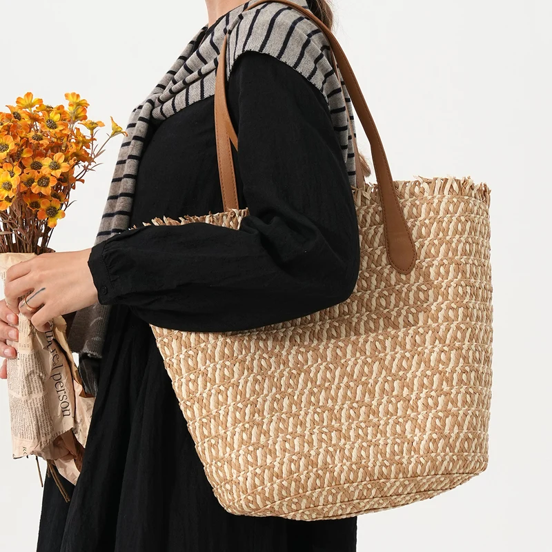 Designer-Korbtasche mit modernen Details Skanto