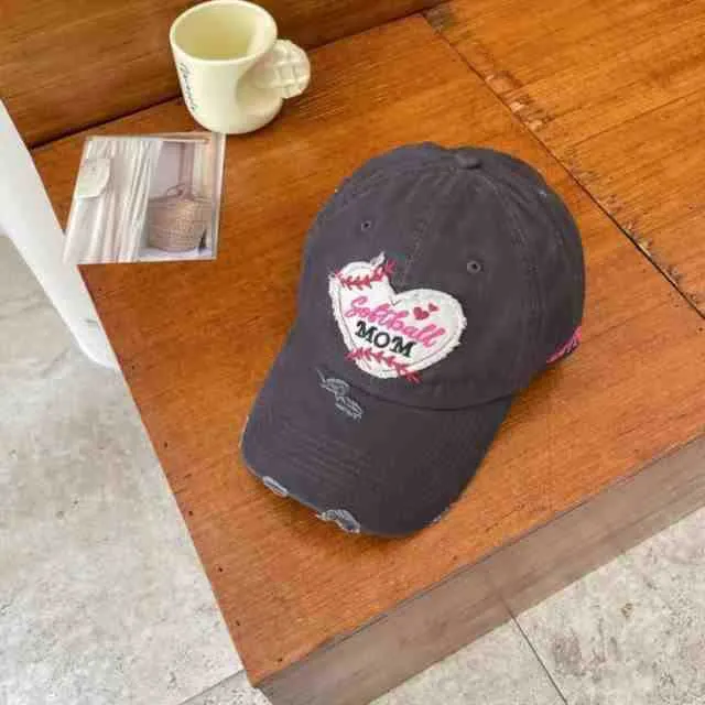 Damen Baseballkappe im Used-Look mit Herzstickerei Skanto