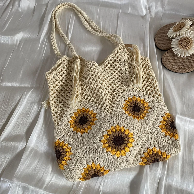 Handgeknüpfte Freizeittasche mit Blumendesign Skanto