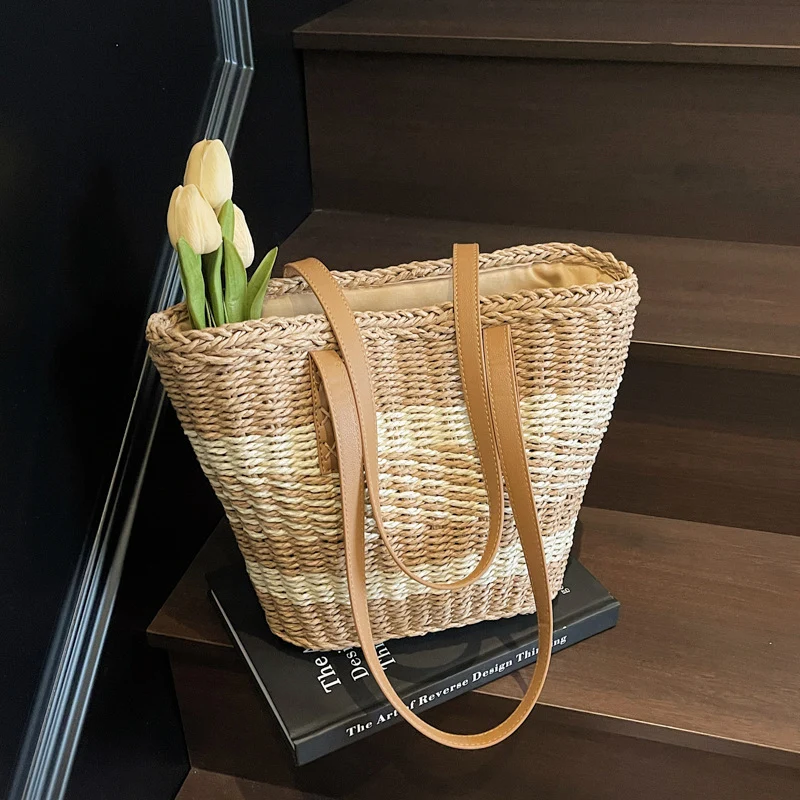 Komfortable Strandtasche mit Ledergriffen Skanto