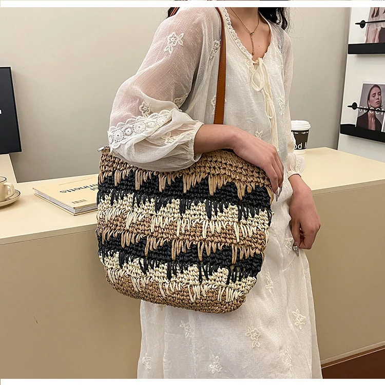 Geflochtene Handtasche aus Naturmaterial Skanto