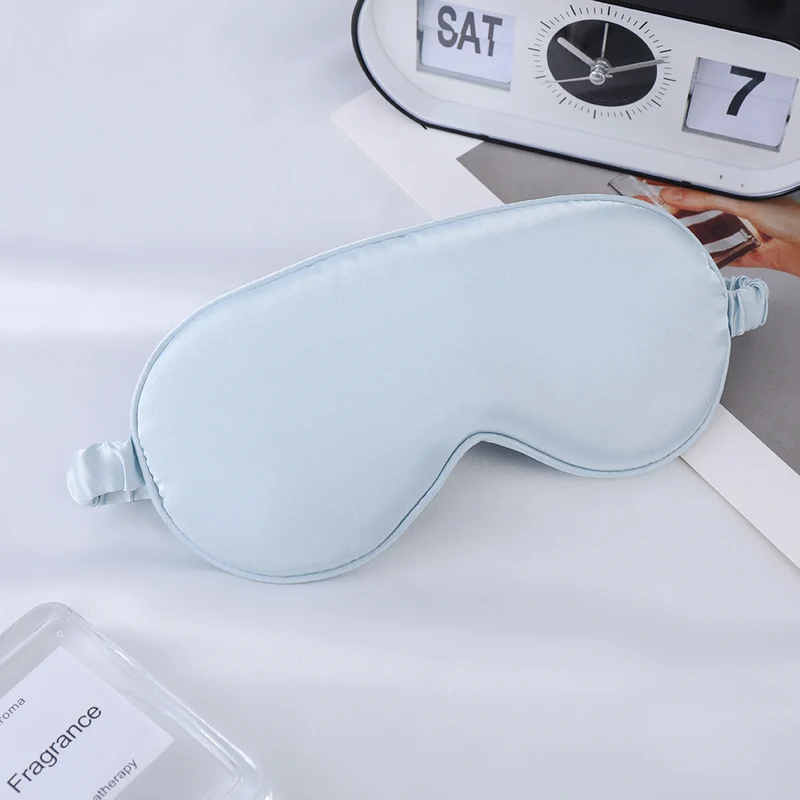 Unisex Nan Seiden-Schlafmaske mit ergonomischer Polsterung und verstellbarem Gummiband Skanto