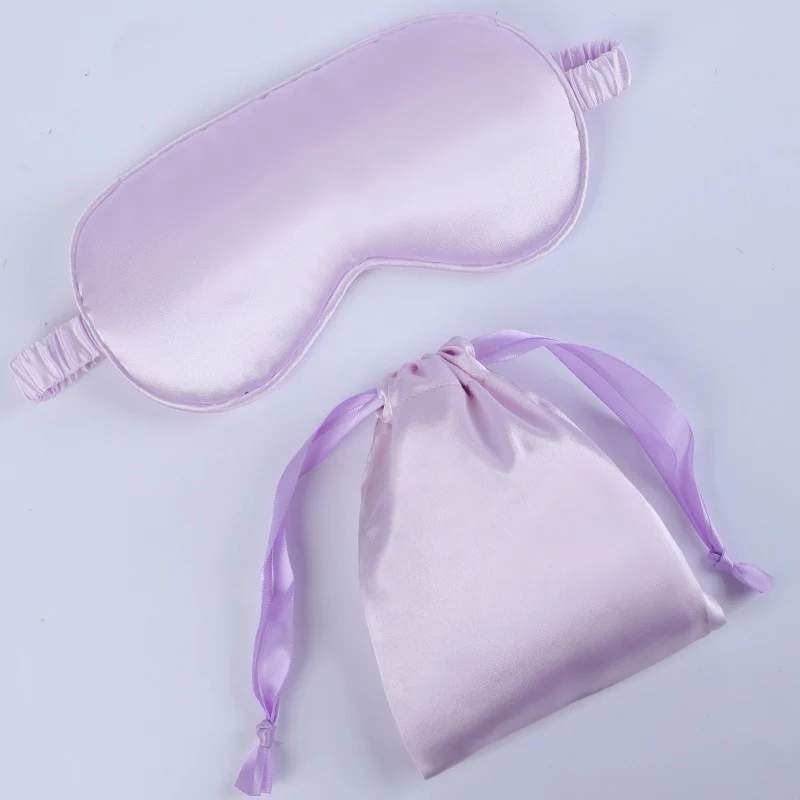 Seidenweiche Maske für Damen mit gepolstertem Augenbereich, verstellbarem Gummiband und Aufbewahrungsbeutel Skanto