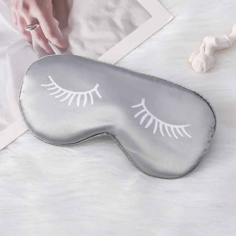 Skanto Seidenweiche Augenmaske für Damen mit weich gepolstertem Futter und elastischem Kopfband Skanto