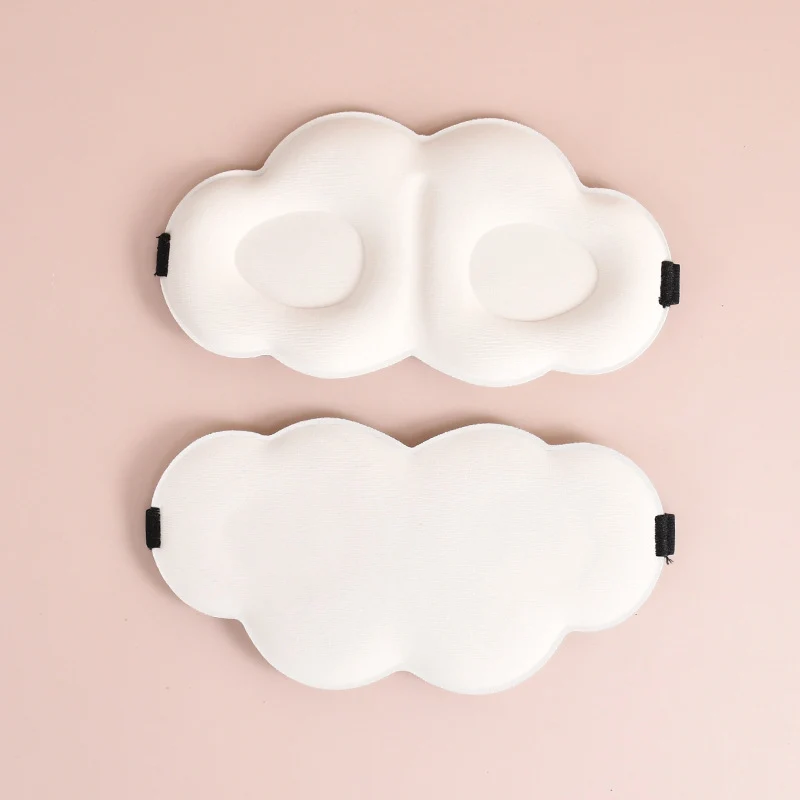 Skanto Niedliche Wolken-Schlafmaske für Damen aus Memory-Schaum mit ergonomischer Polsterung und verstellbarem Gummiband Skanto