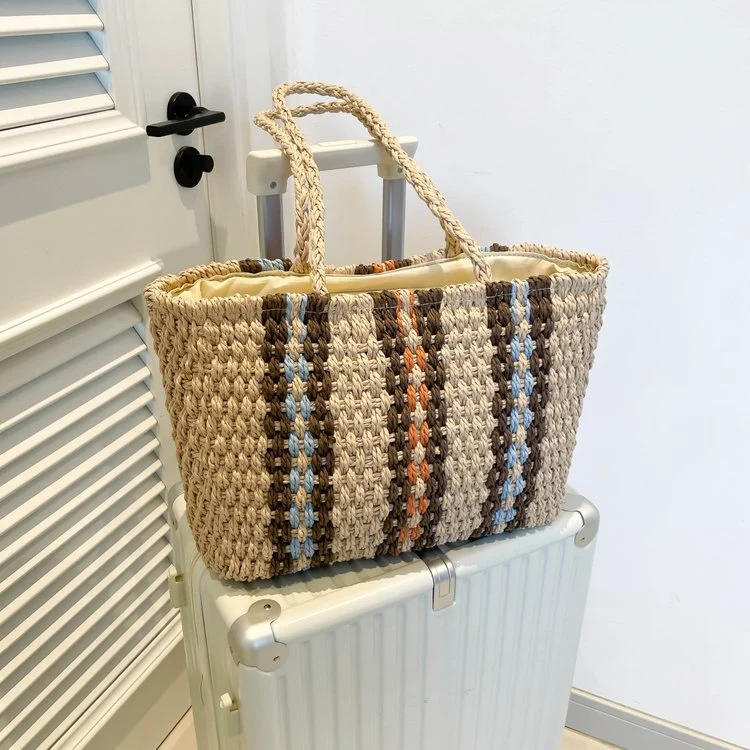 Handgefertigte Strandtasche mit farbenfrohem Muster Skanto