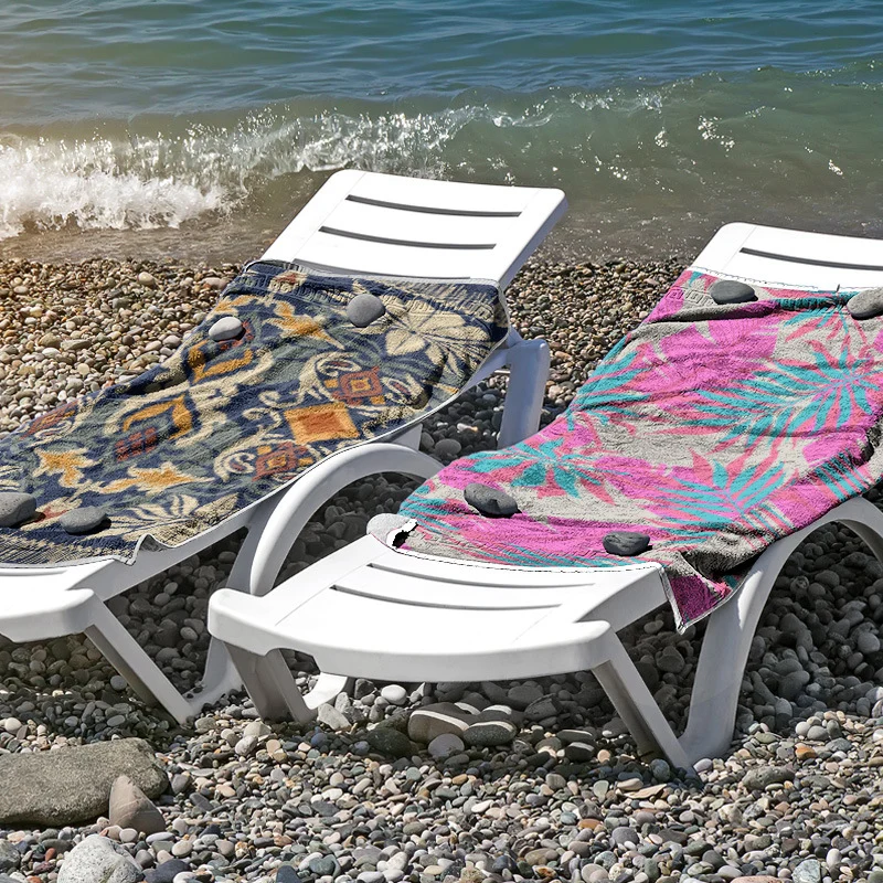 Strandtuch aus hautfreundlicher Mikrofaser mit kreativem Mustermix Skanto