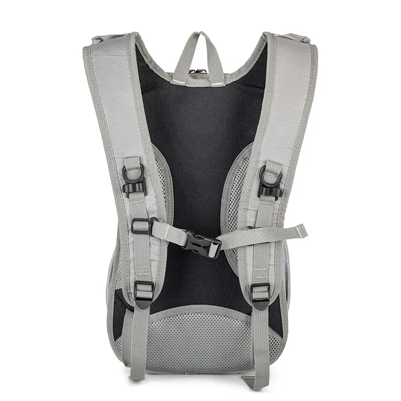 Leichter Unisex Trinkrucksack mit integriertem Trinksystem, atmungsaktivem Netzrücken und seitlichen Netztaschen Skanto