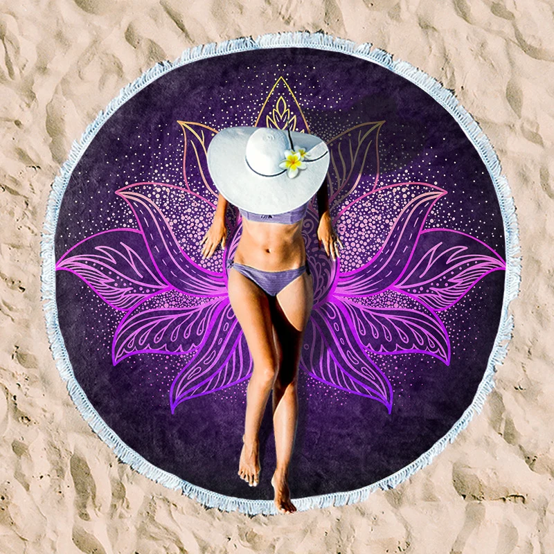 Rundes Strandtuch mit künstlerischem Lotus-Design Skanto