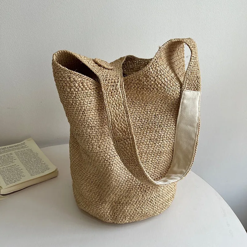Handgefertigte Strohtasche mit geometrischem Muster Skanto
