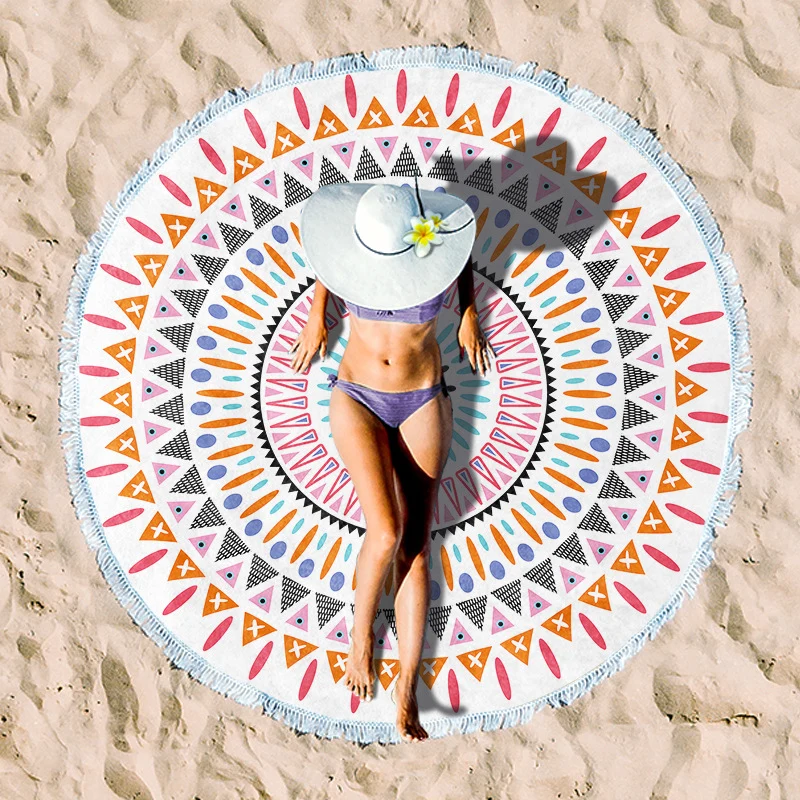 Rundes Strandtuch mit floralen Aquarellmotiven Skanto