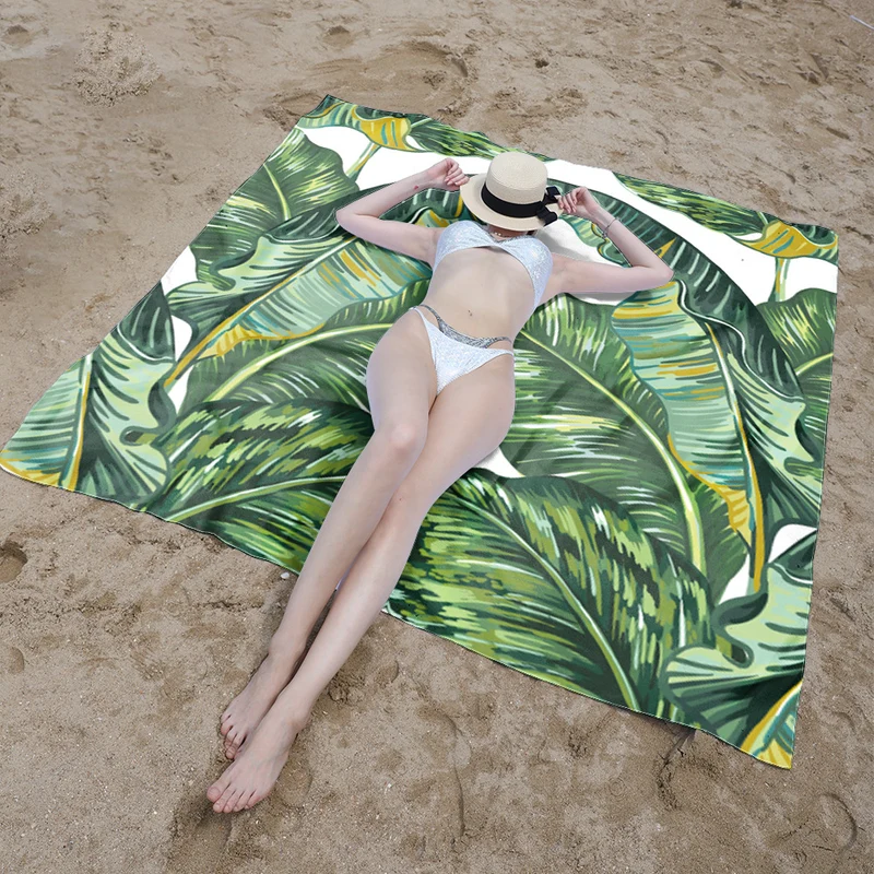 Strandtuch mit lebhaftem Schmetterlingsdesign Skanto