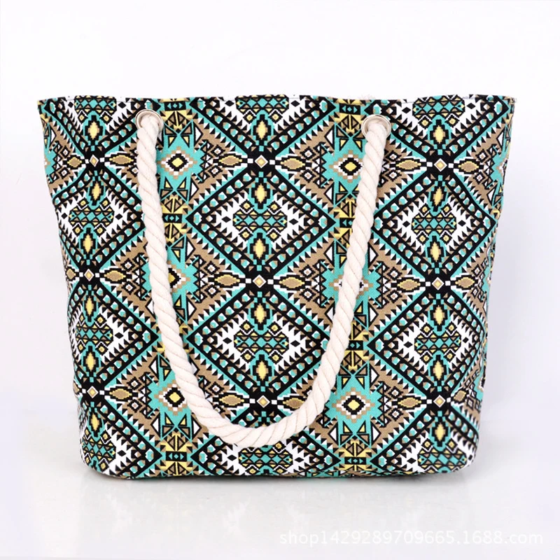 Moderne Strandtasche mit Ethno-Muster Skanto