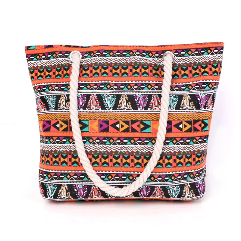 Moderne Strandtasche mit Ethno-Muster Skanto