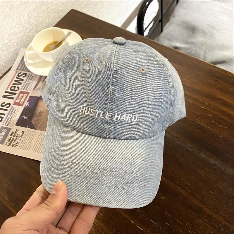 Lässige Distressed-Denim-Kappe für Damen Skanto