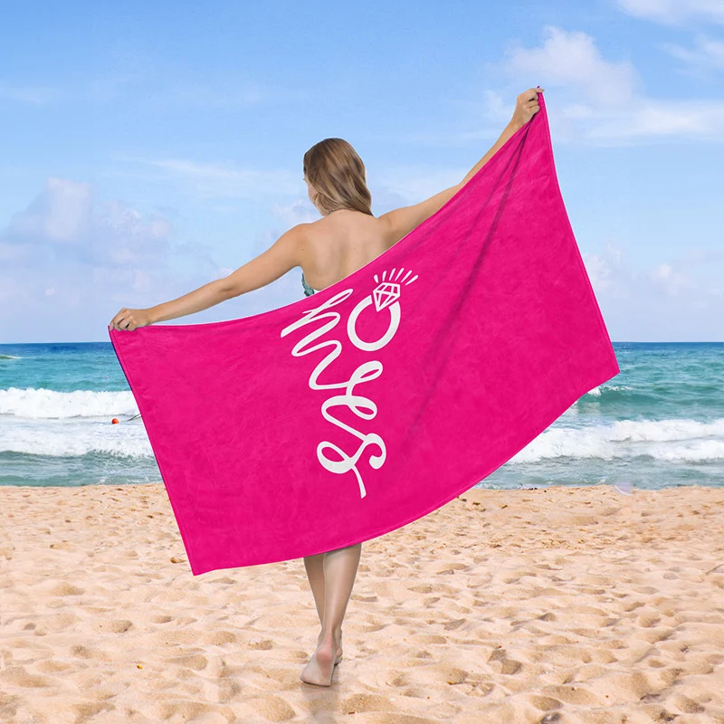 Strandtuch mit kreativem Herz-Design Skanto